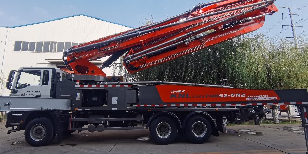 为什么32米泵车能高效泵送？以下几点控制系统要注意