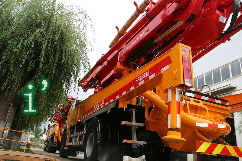 青岛小型混凝土泵车价格 (60)