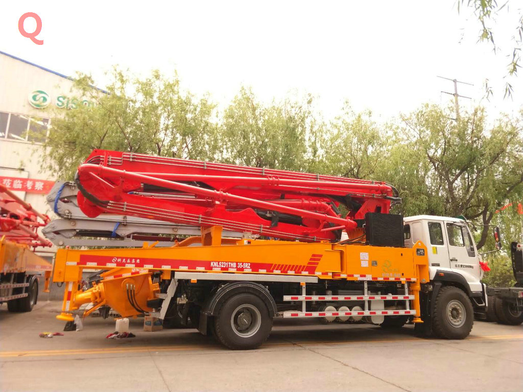 小型混凝土泵车，天泵，科尼乐小型泵车，