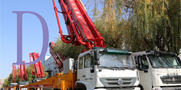 混凝土输送泵如何用球来清洗？