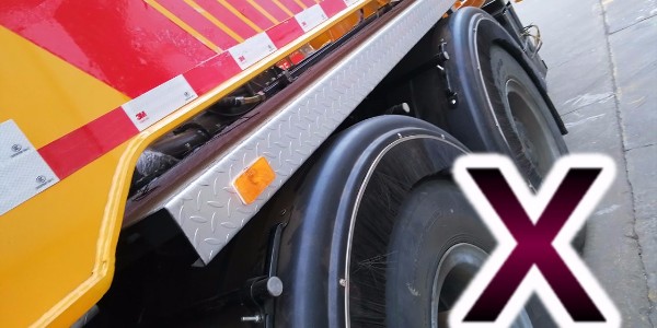 青岛泵车价格分析，小型泵车和建筑工人一样重要