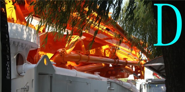 小型混凝土泵车冒黑烟？哪里出了问题？