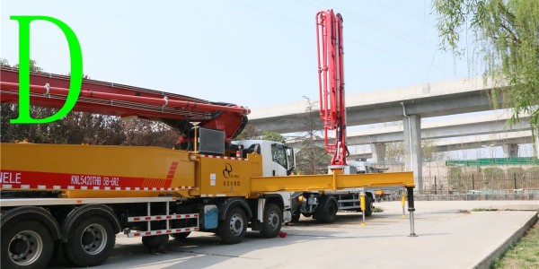 泵车在作业时，怎样正确用电