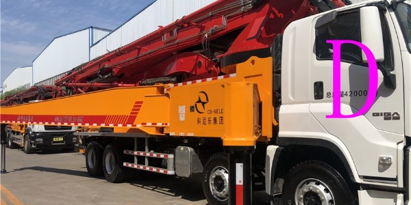 小型混凝土泵车直管又堵塞怎么处理（一）