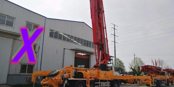 小科说泵车—小型混凝土泵车的油液中跑进去空气了怎么办？