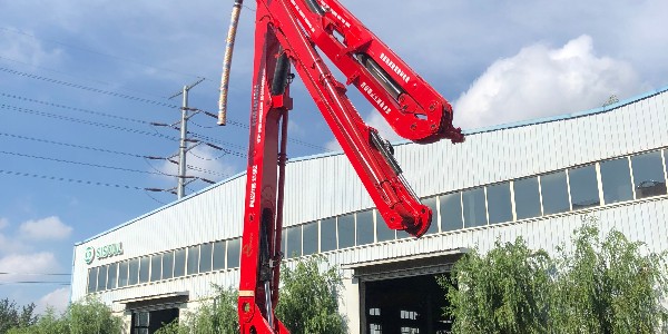 泵送混凝土入模用水平管或布料杆时如何使用