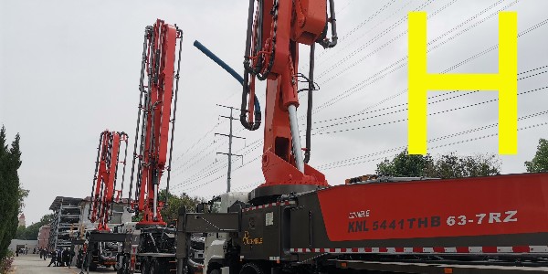 混凝土臂架式泵车的维护保养