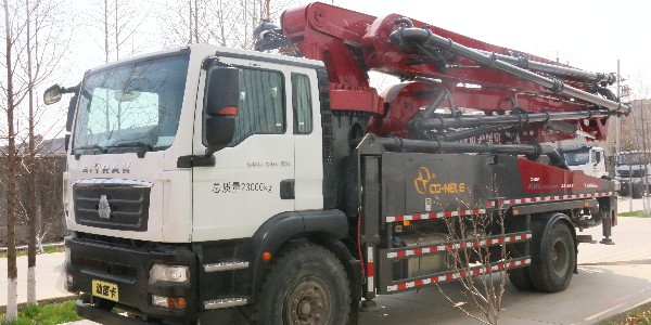 泵车什么情况下要更换液压油