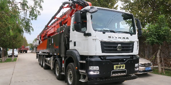 关于操控泵车臂架应该注意哪些