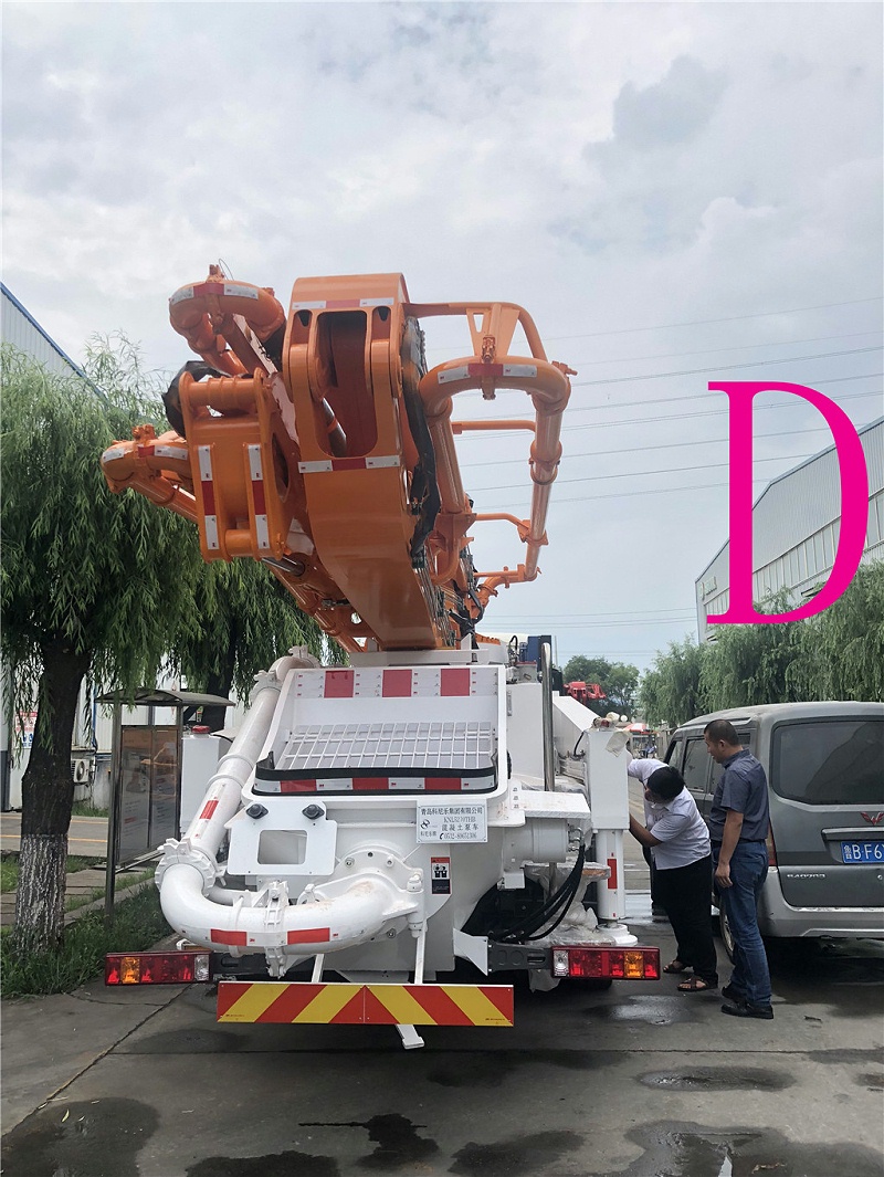 青岛小型混凝土泵车价格 (5)