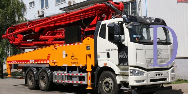 混凝土输送泵使用时注意事项和工作原理