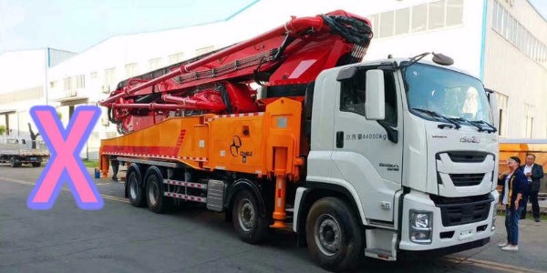 针对开闭两种系统，小型泵车的正常作业温度应怎样满足？