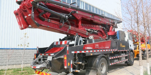 对于一台泵车来说蓄电池重要吗